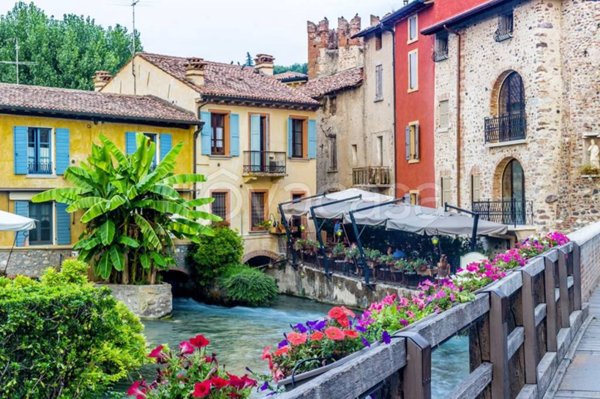 casa indipendente in vendita a Valeggio sul Mincio