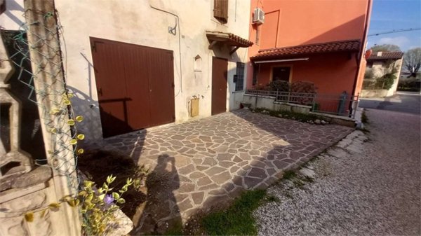 casa indipendente in vendita a Valeggio sul Mincio