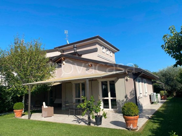 casa indipendente in vendita a Valeggio sul Mincio
