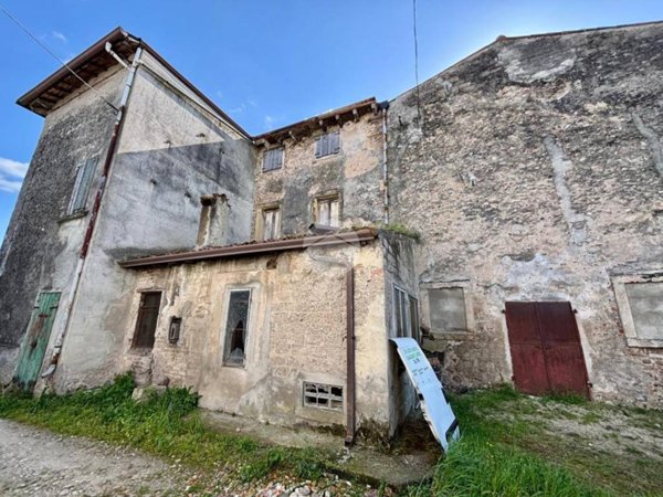 casa indipendente in vendita a Valeggio sul Mincio
