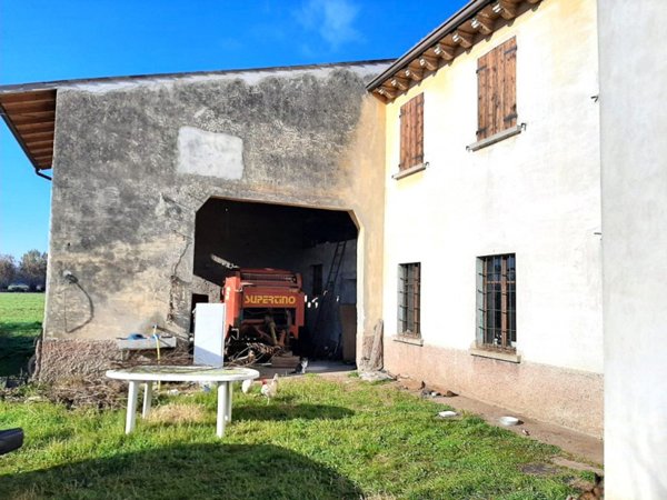 casa indipendente in vendita a Valeggio sul Mincio