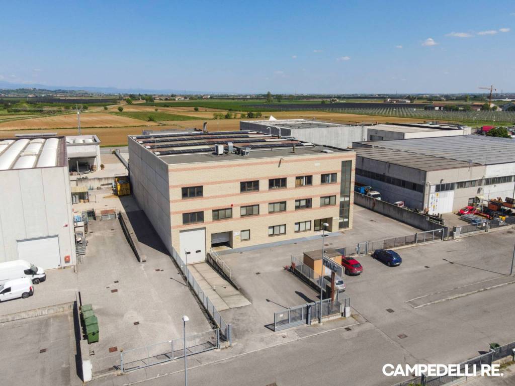 capannone in vendita a Valeggio sul Mincio