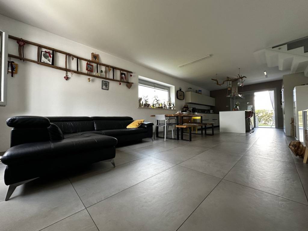casa indipendente in vendita a Valeggio sul Mincio