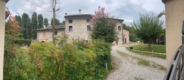 casa indipendente in vendita a Valeggio sul Mincio in zona Borghetto