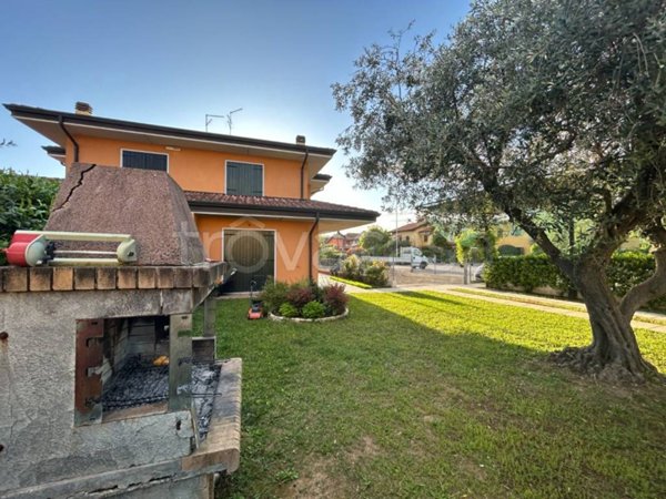 casa indipendente in vendita a Valeggio sul Mincio