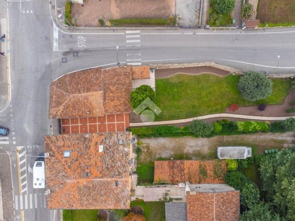 casa indipendente in vendita a Valeggio sul Mincio
