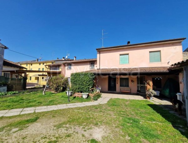 casa indipendente in vendita a Valeggio sul Mincio