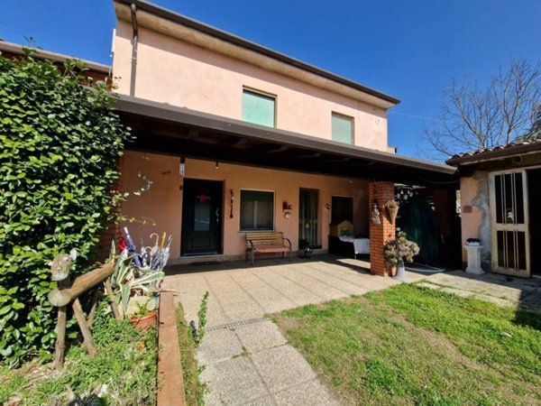 casa indipendente in vendita a Valeggio sul Mincio