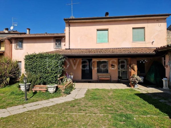 casa indipendente in vendita a Valeggio sul Mincio