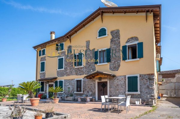 casa indipendente in vendita a Valeggio sul Mincio