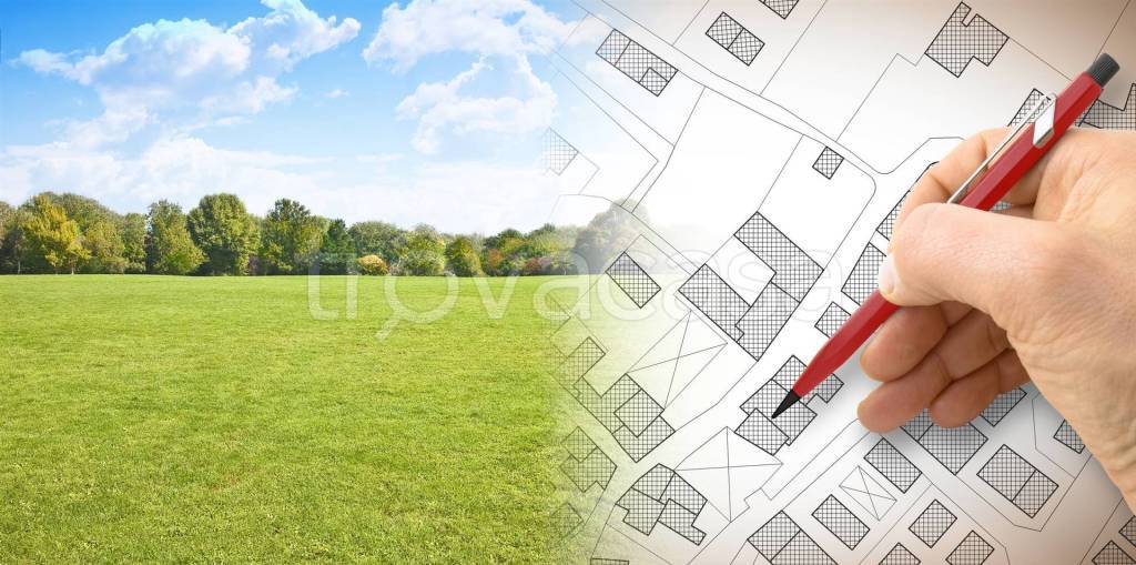 terreno edificabile in vendita a Valeggio sul Mincio in zona Salionze