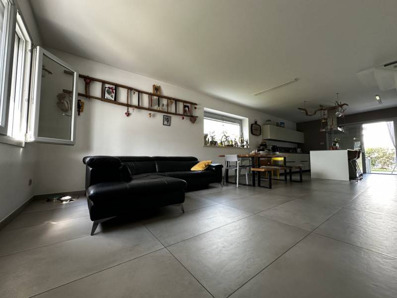 casa indipendente in vendita a Valeggio sul Mincio