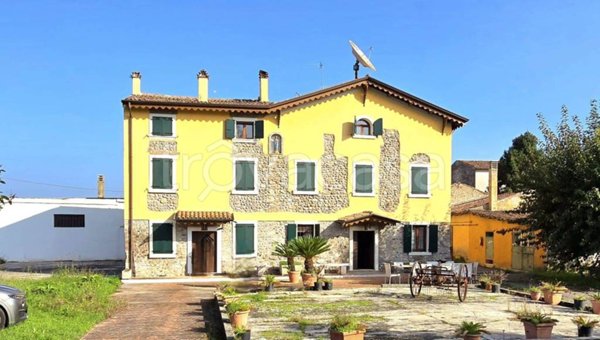 casa indipendente in vendita a Valeggio sul Mincio