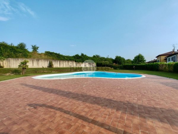 appartamento in vendita a Valeggio sul Mincio in zona Salionze