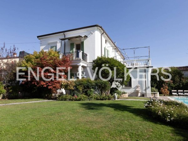 casa indipendente in vendita a Valeggio sul Mincio