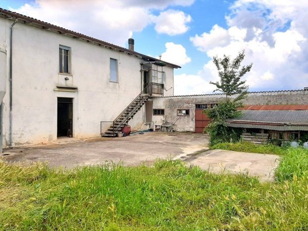 casa indipendente in vendita a Valeggio sul Mincio