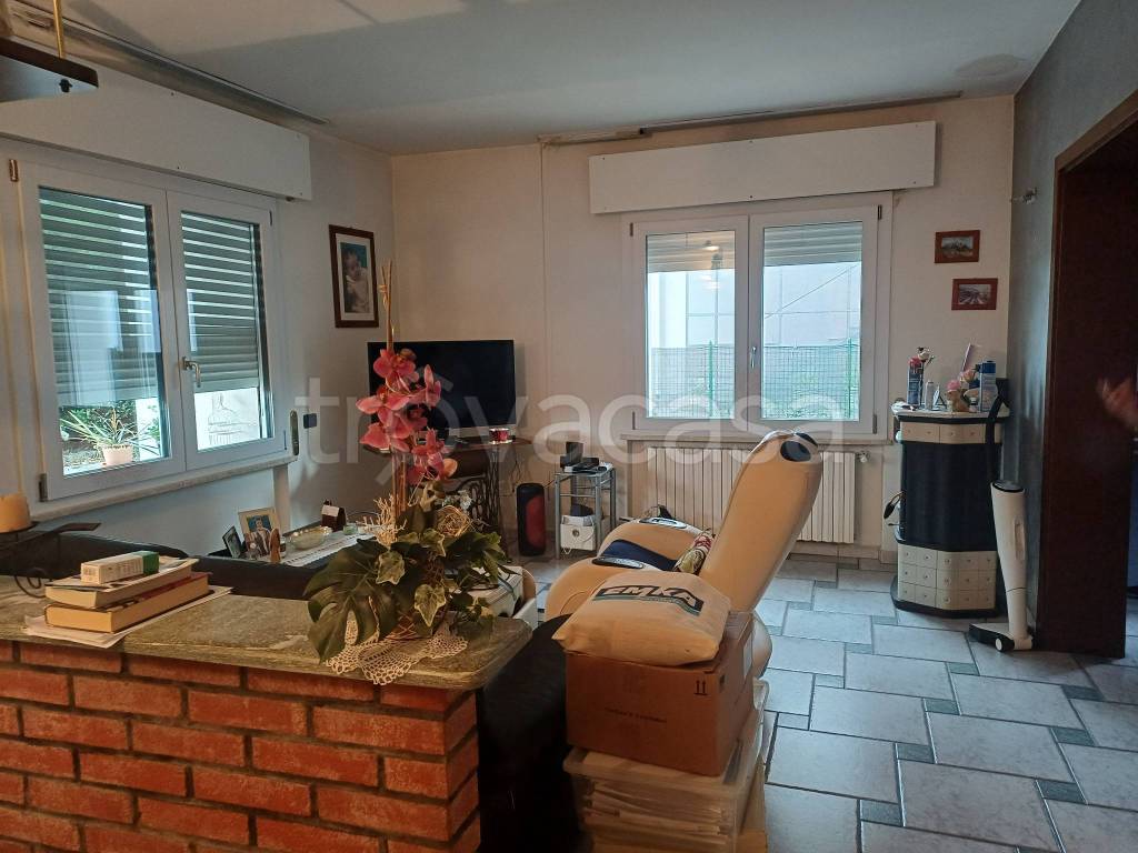 appartamento in vendita a Valeggio sul Mincio in zona Salionze
