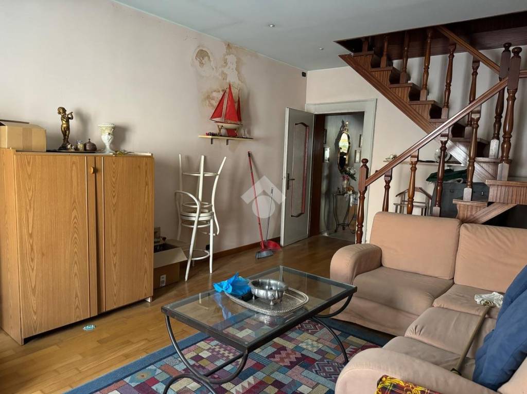casa indipendente in vendita a Valeggio sul Mincio
