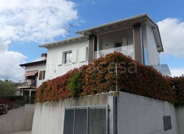 appartamento in vendita a Valeggio sul Mincio in zona Salionze