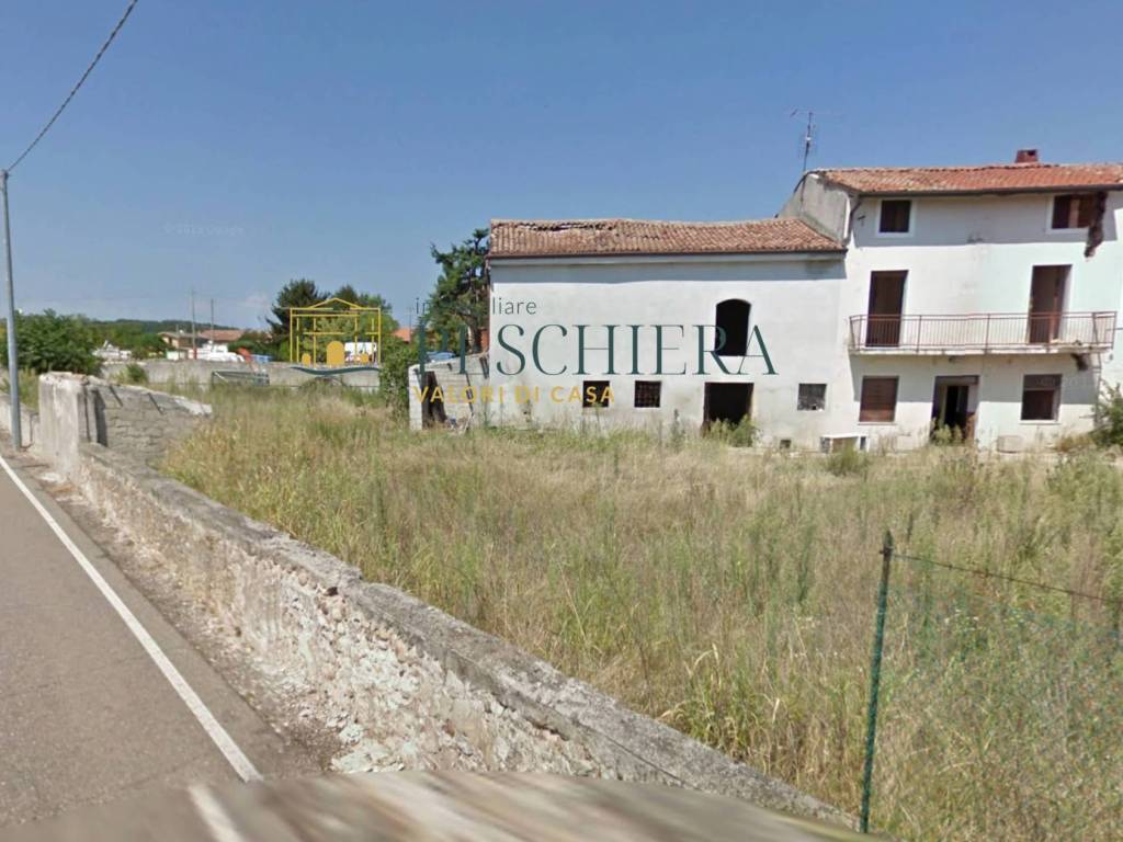 casale in vendita a Valeggio sul Mincio in zona Foroni