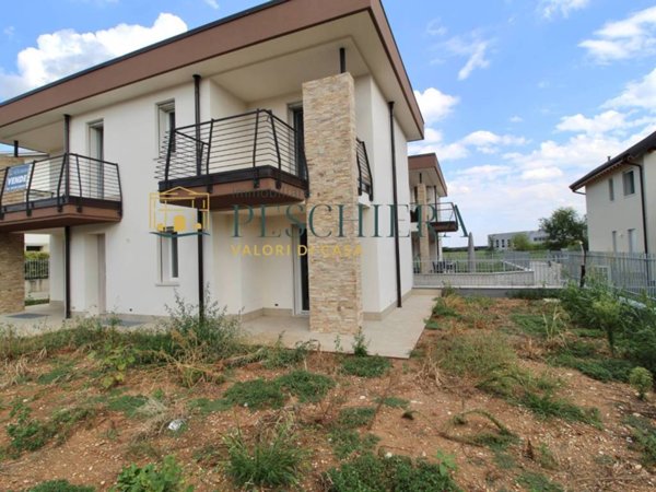 casa indipendente in vendita a Valeggio sul Mincio