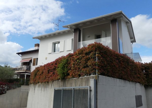 casa indipendente in vendita a Valeggio sul Mincio in zona Salionze