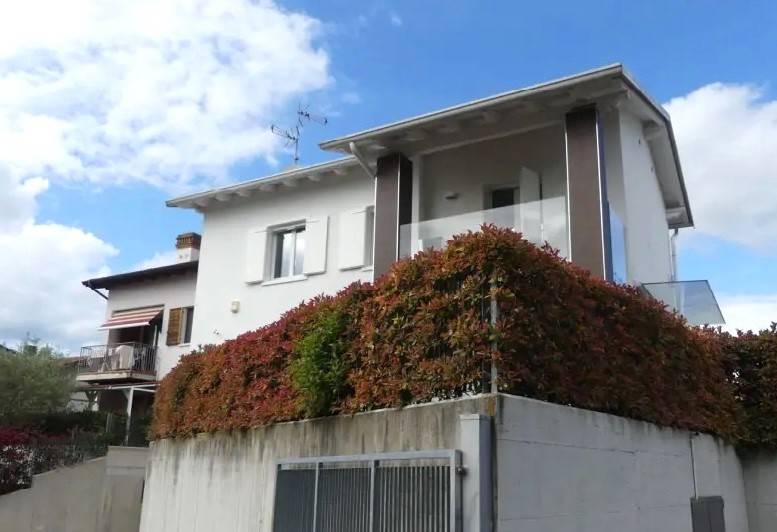 casa indipendente in vendita a Valeggio sul Mincio in zona Salionze