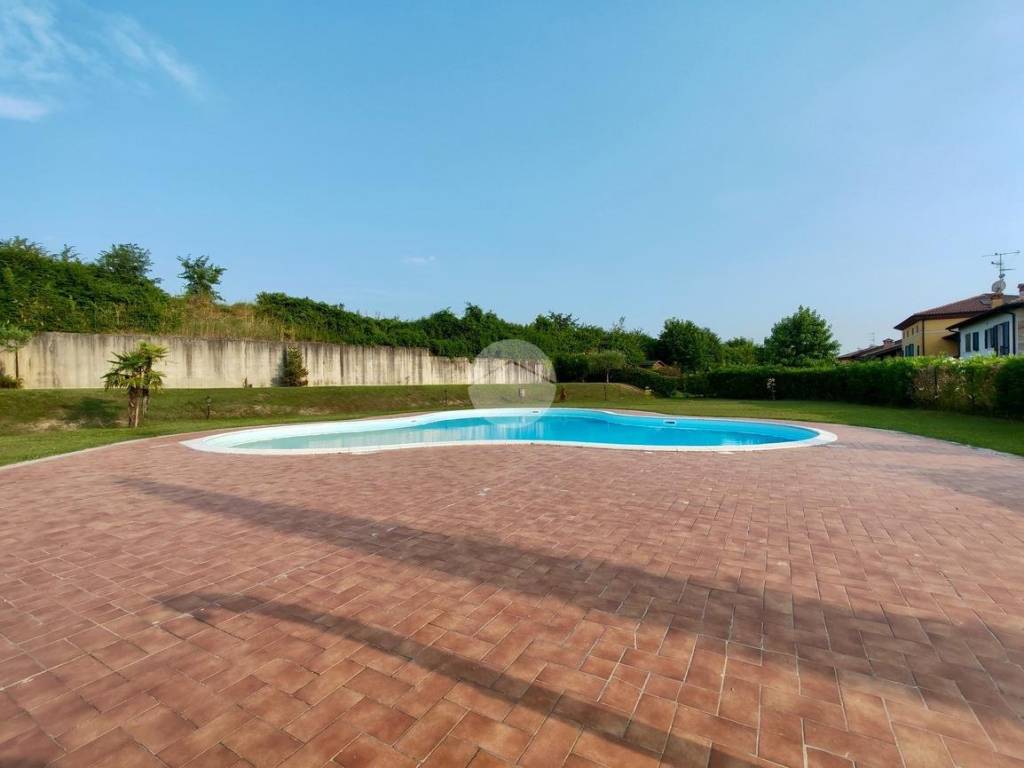 appartamento in vendita a Valeggio sul Mincio in zona Salionze