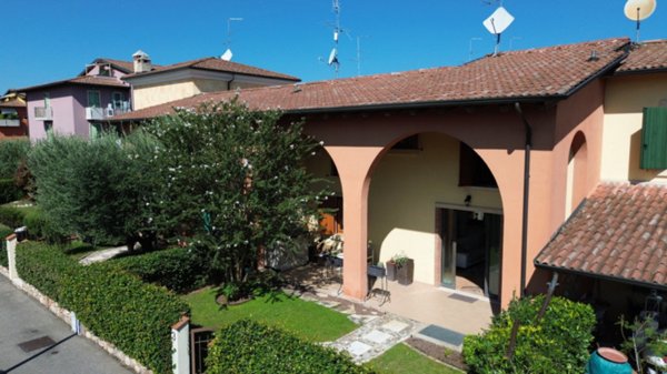 casa indipendente in vendita a Valeggio sul Mincio