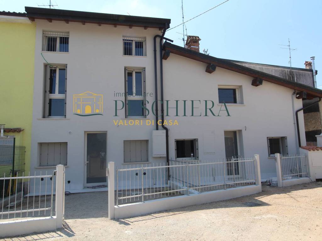 casa indipendente in vendita a Valeggio sul Mincio