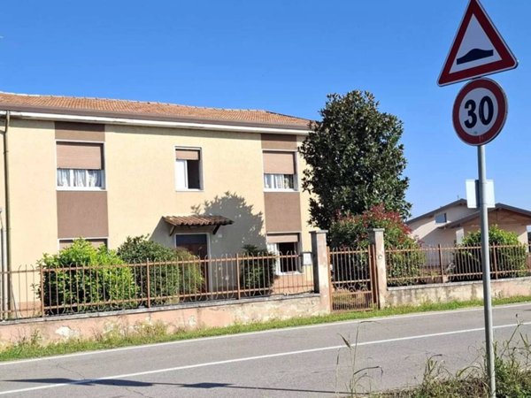 casa indipendente in vendita a Valeggio sul Mincio