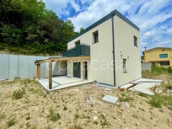 casa indipendente in vendita a Valeggio sul Mincio