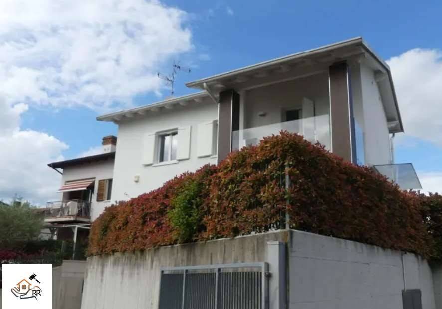 casa indipendente in vendita a Valeggio sul Mincio in zona Salionze