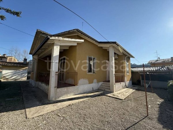 casa indipendente in vendita a Valeggio sul Mincio in zona Borghetto
