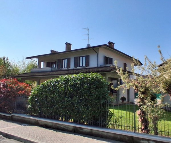 casa indipendente in vendita a Valeggio sul Mincio
