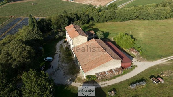 appartamento in vendita a Valeggio sul Mincio in zona Borghetto
