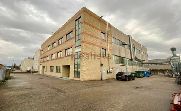 capannone in vendita a Valeggio sul Mincio