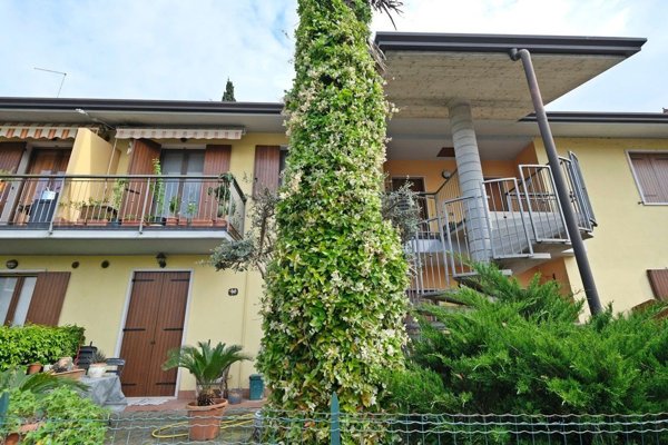 appartamento in vendita a Valeggio sul Mincio in zona Salionze