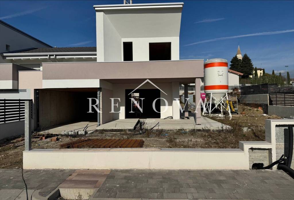 casa indipendente in vendita a Valeggio sul Mincio in zona Santa Lucia