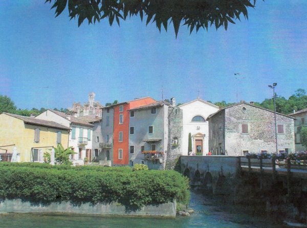 negozio in vendita a Valeggio sul Mincio in zona Borghetto