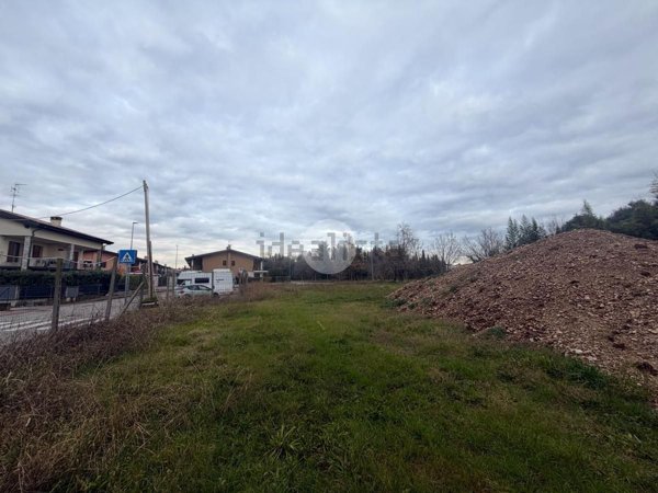 casa indipendente in vendita a Valeggio sul Mincio