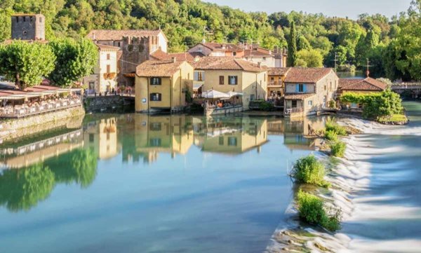 casa indipendente in vendita a Valeggio sul Mincio in zona Borghetto