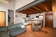 appartamento in vendita a Valeggio sul Mincio in zona Foroni