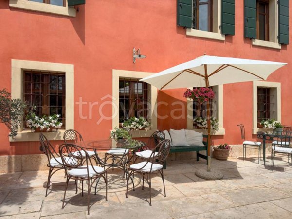 casa indipendente in vendita a Valeggio sul Mincio in zona Borghetto