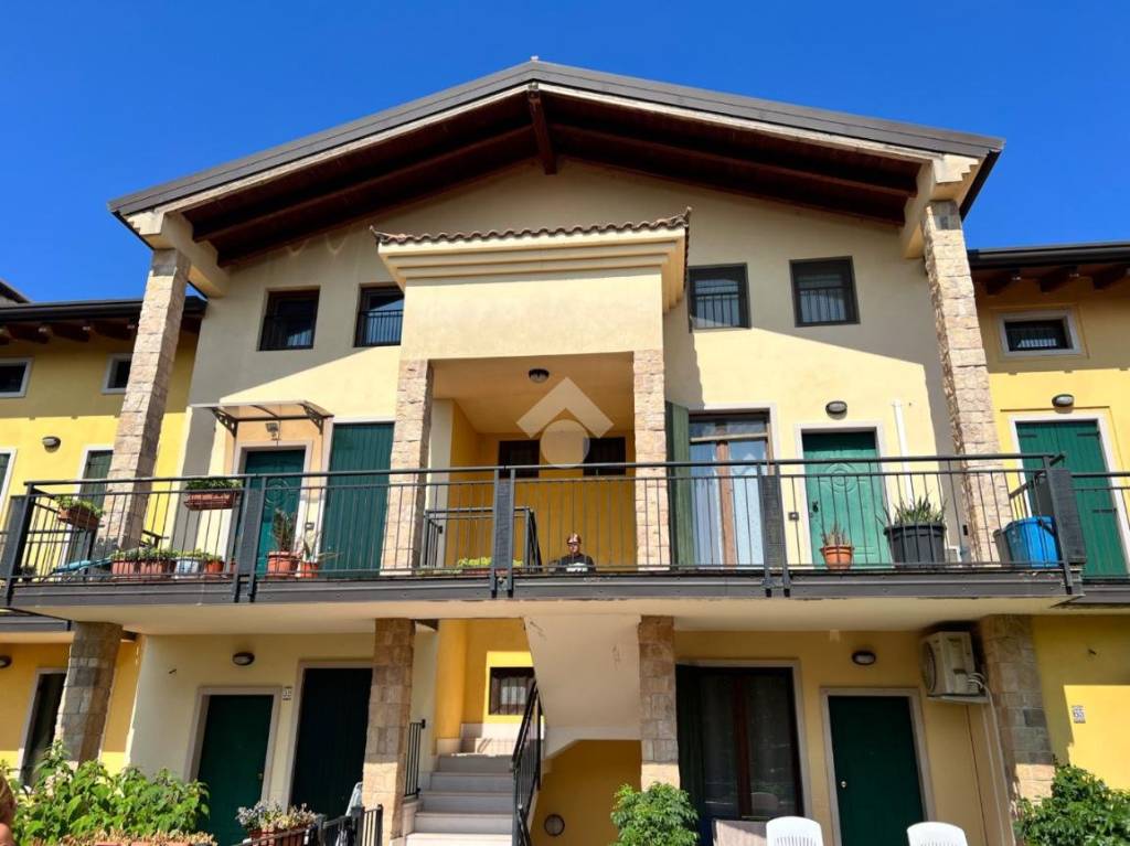 appartamento in vendita a Valeggio sul Mincio in zona Salionze