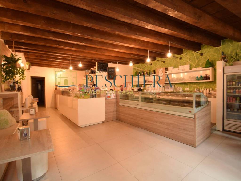 negozio in vendita a Valeggio sul Mincio