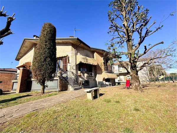 casa indipendente in vendita a Valeggio sul Mincio