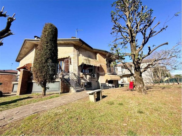 casa indipendente in vendita a Valeggio sul Mincio