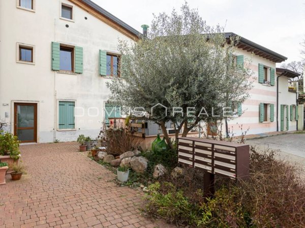 appartamento in vendita a Valeggio sul Mincio