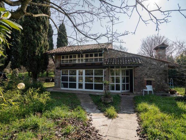 casa indipendente in vendita a Valeggio sul Mincio in zona Fontanello